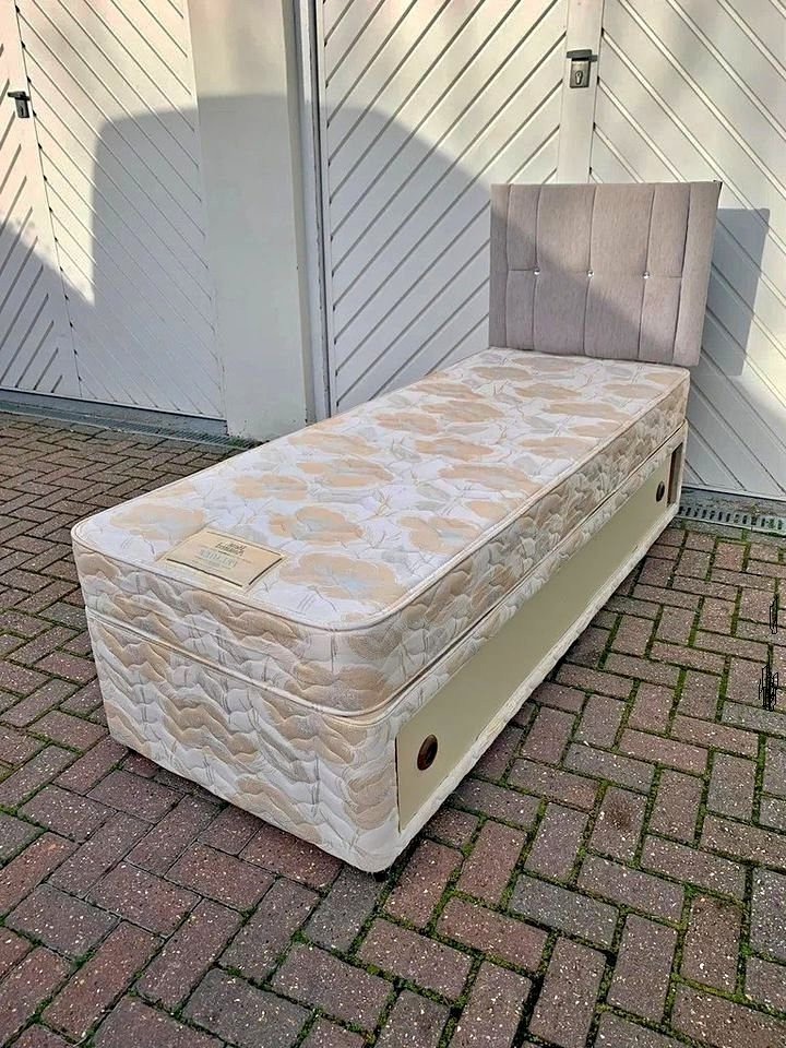 Classic single divan bed